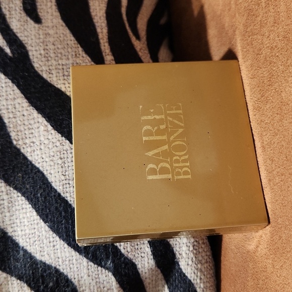 Victoria's Secret Radiant Shimmer Eye Palette Heat Mirage - Picture 4 of 5